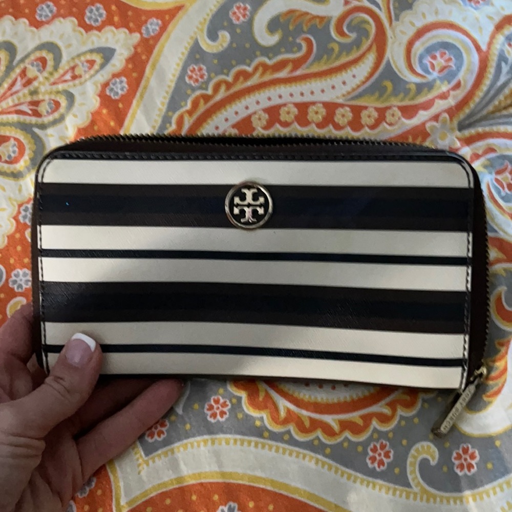 Tori Burch Large Wallet
